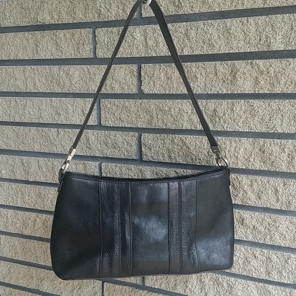 Vintage Etienne Aigner Leather Shoulder Bag - Picture 3 of 15
